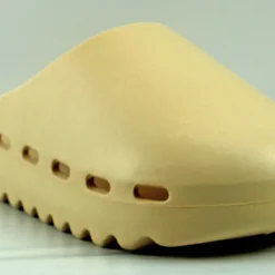 Santa Cruz Women's Minimalist Closed Toe Grooved Outsole Slides