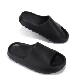GETTY - BLACK KIDS SANDALS